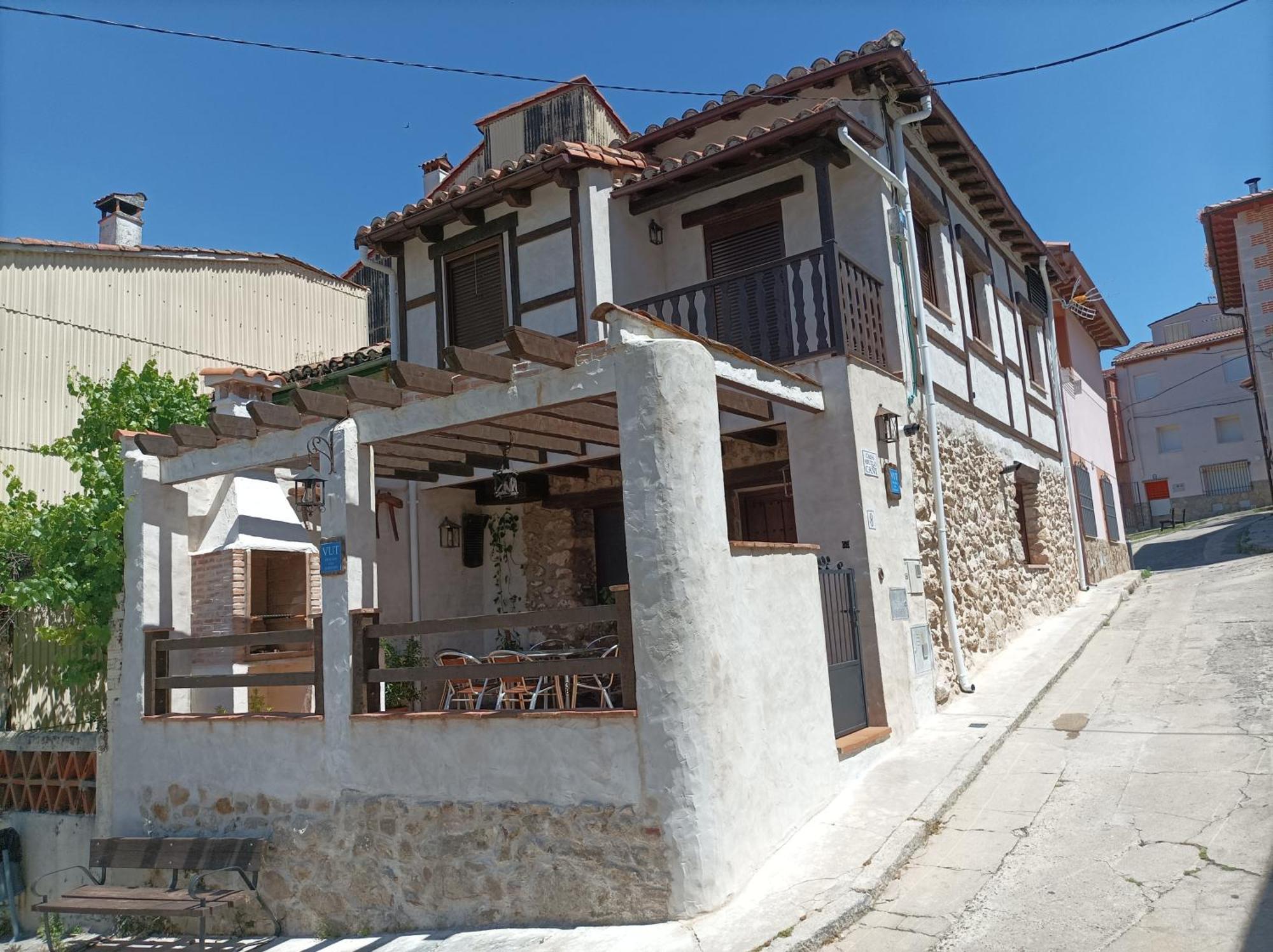 Casa Abuelo Cani Arenas de San Pedro Luaran gambar