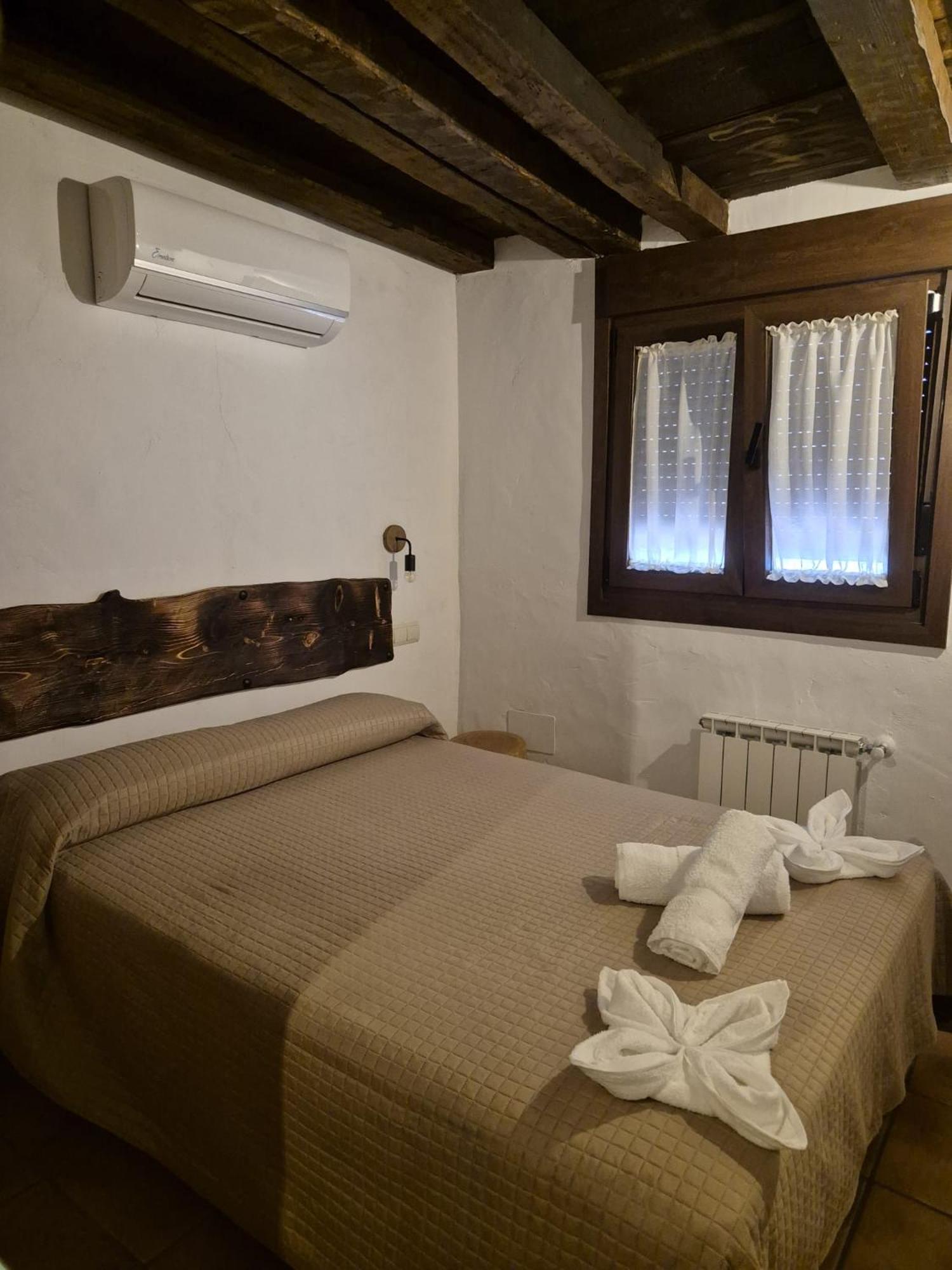 Casa Abuelo Cani Arenas de San Pedro Luaran gambar